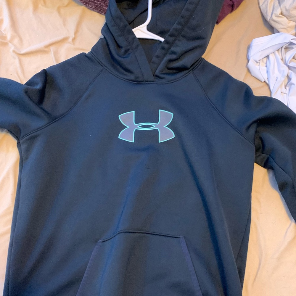 black under armor hoodie
